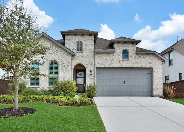 Property at 2702 Country Ln, Katy, TX 77493, 4 beds, 3.5 baths
