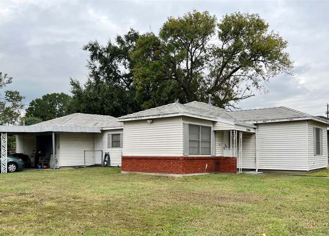 Property at 1206 Pinewood Ln, Pasadena, TX 77502, 3 beds, 2 baths