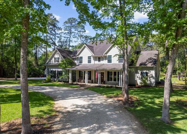 Property at 28111 Hickory Ct, Magnolia, TX 77355, 4 beds, 4 baths