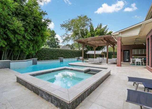 Property at 1902 Hollow Wind Dr, Katy, TX 77450, 5 beds, 4 baths