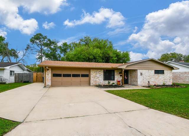 Property at 2809 Del Monte Ave, Bay City, TX 77414, 4 beds, 2 baths