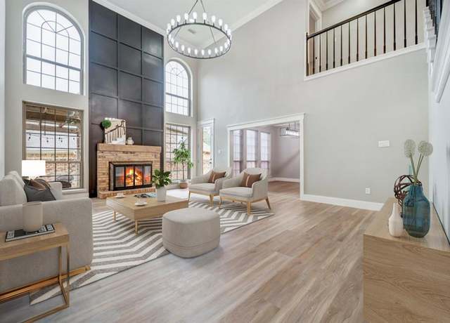 Property at 901 Longmire Rd #9, Conroe, TX 77304, 3 beds, 2.5 baths