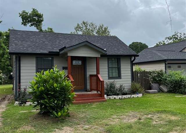 Property at 309 Aycock St, Clute, TX 77531, 2 beds, 1 bath