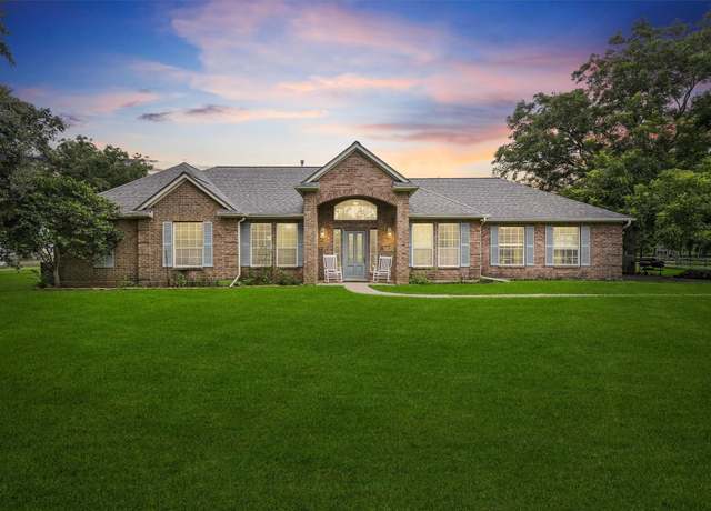 Property at 16810 Sun Valley Ln, Rosharon, TX 77583, 3 beds, 2 baths