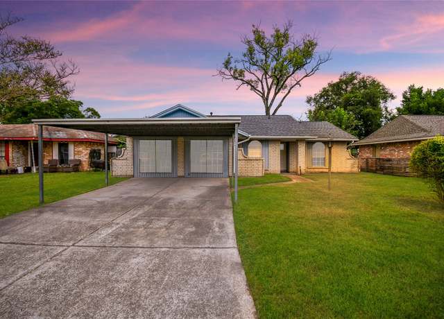Property at 7210 Lumber Jack Dr, Houston, TX 77040, 3 beds, 2 baths