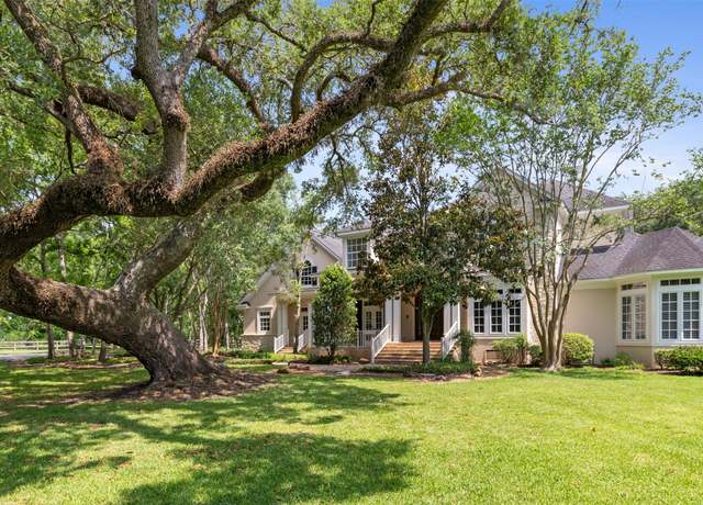 Property at 2042 Darby Ln, Fresno, TX 77545, 4 beds, 4.5 baths