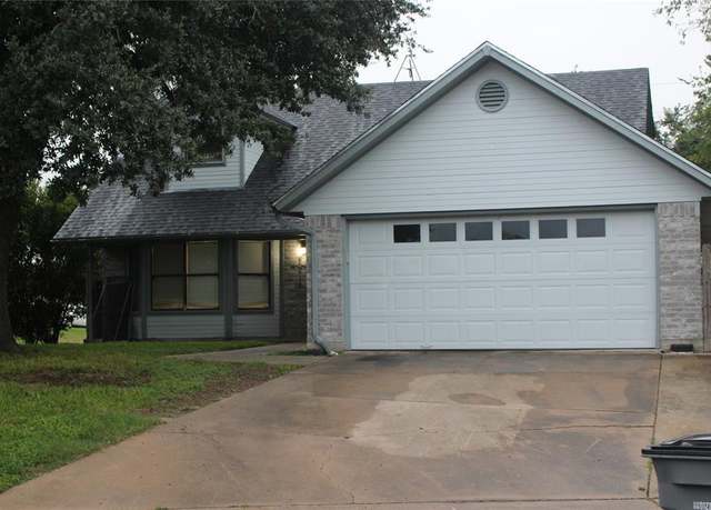 Property at 111 Trentwood Cir, Victoria, TX 77901, 4 beds, 2 baths