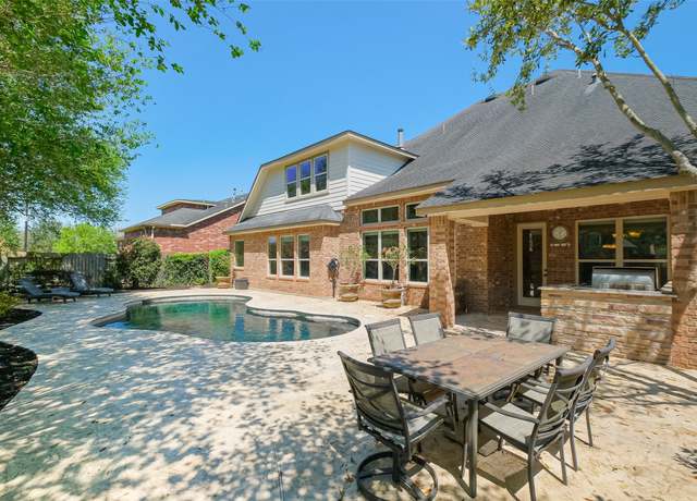Property at 5206 Briarwick Meadow Ln, Sugar Land, TX 77479, 5 beds, 4.5 baths