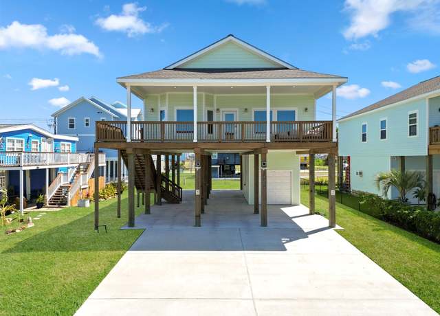 Property at 4217 Reeves Dr, Galveston, TX 77554, 3 beds, 2 baths
