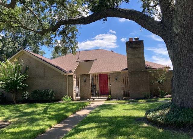 Property at 3223 Ashmont Ln, Missouri City, TX 77459, 4 beds, 2 baths