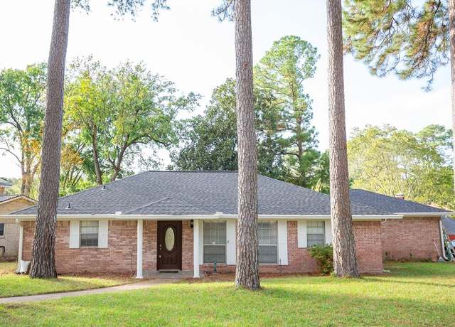 Property at 502 River Oaks Dr, Huntsville, TX 77340, 2 beds, 2 baths