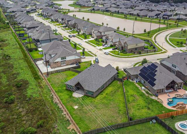 Property at 24302 Bestwick Dr, Katy, TX 77493, 3 beds, 3 baths