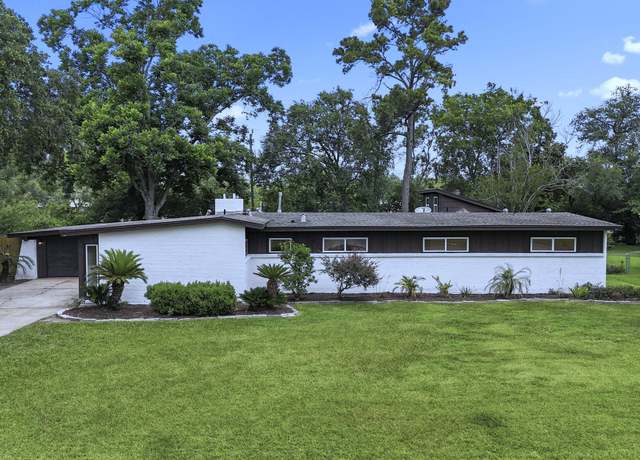 Property at 1405 Anne Ave, Humble, TX 77338, 4 beds, 2 baths