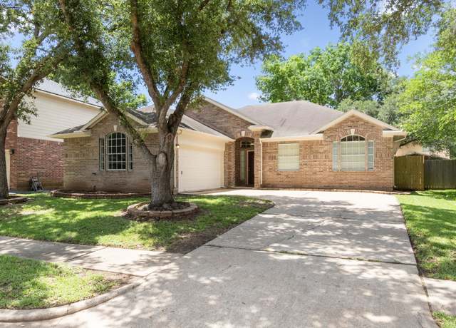 Property at 1203 Alexandria Ct, Richmond, TX 77406, 4 beds, 2 baths