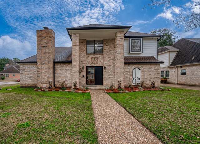 Property at 919 Mockingbird Way, Sugar Land, TX 77478, 5 beds, 3.5 baths