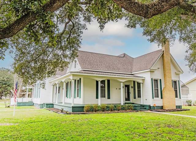 Property at 2416 Avenue I, Bay City, TX 77414, 4 beds, 3.5 baths