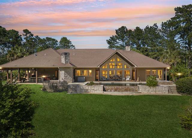 Property at 225 Mcgregor Dr, Brookeland, TX 75931, 3 beds, 3 baths