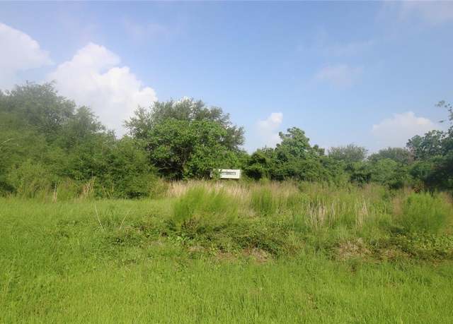 Property at 100 Kelly Ln, Smith Point, TX 77514