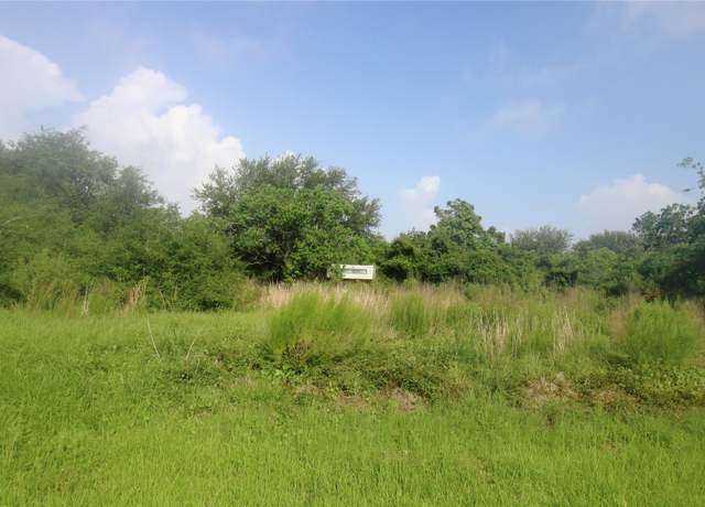 Property at 100 Kelly Ln, Smith Point, TX 77514