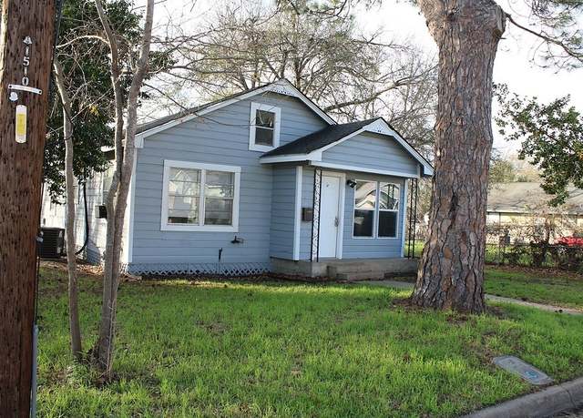 Property at 1506 Clay St, Brenham, TX 77833, 4 beds, 2.5 baths