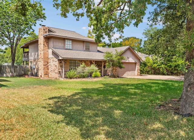 Property at 8714 Bent Tree Dr, College Station, TX 77845, 4 beds, 2 baths