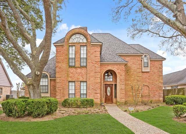 Property at 623 Westview Terrace Cir, Sealy, TX 77474, 4 beds, 2.5 baths