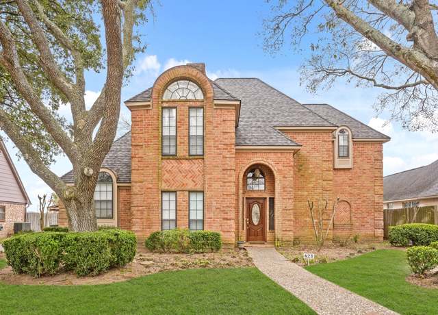 Property at 623 Westview Terrace Cir, Sealy, TX 77474, 4 beds, 2.5 baths