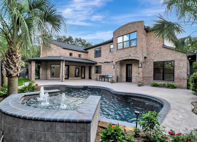 Property at 4316 Dickson St, Houston, TX 77007, 5 beds, 4 baths