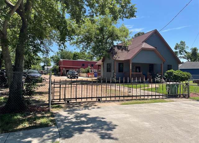 Property at 120 Rebecca St, Houston, TX 77022, 3 beds, 2 baths