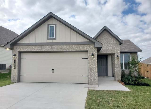 Property at 1409 Whitney Ln, Brenham, TX 77833, 3 beds, 2 baths