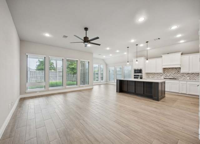 Property at 12502 Kinmundy Ln, Richmond, TX 77407, 4 beds, 3.5 baths
