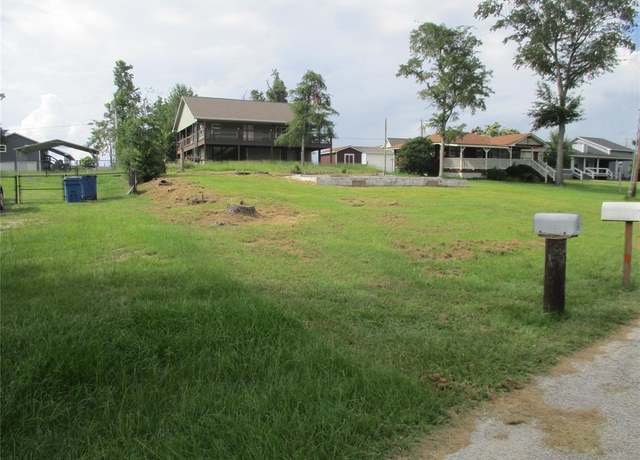 Property at 387 Birch Dr, Onalaska, TX 77360