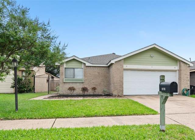 Property at 12715 Sunset Dune Dr, Houston, TX 77082, 3 beds, 2 baths