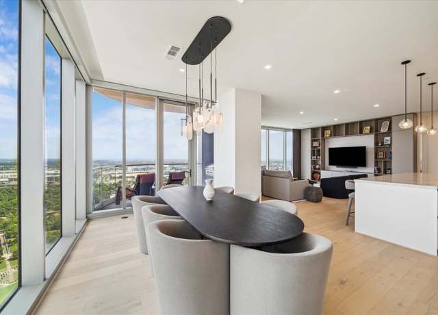 Property at 1711 Allen Pkwy #2601, Houston, TX 77019, 3 beds, 2.5 baths