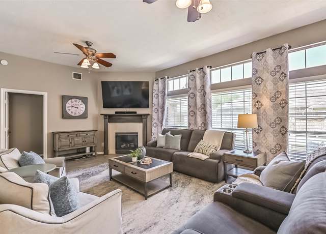 Property at 308 Willowood Dr, League City, TX 77573, 4 beds, 3.5 baths