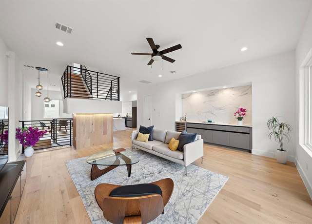 Property at 1514 Barbee St, Houston, TX 77004, 4 beds, 3.5 baths