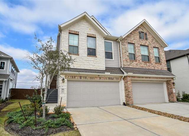 Property at 9762 Soto St, Manvel, TX 77583, 3 beds, 2.5 baths