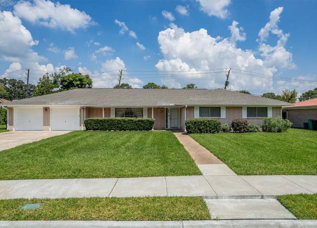 Property at 5004 Fairway Dr, Baytown, TX 77521, 3 beds, 2 baths