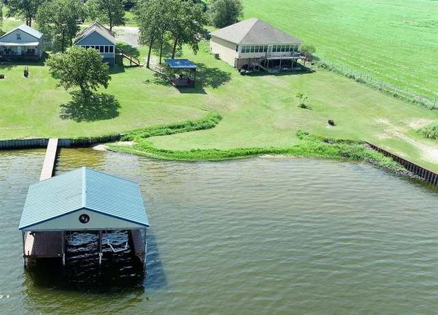 Property at 6920 W County Road 372, Jewett, TX 75846, 3 beds, 2 baths