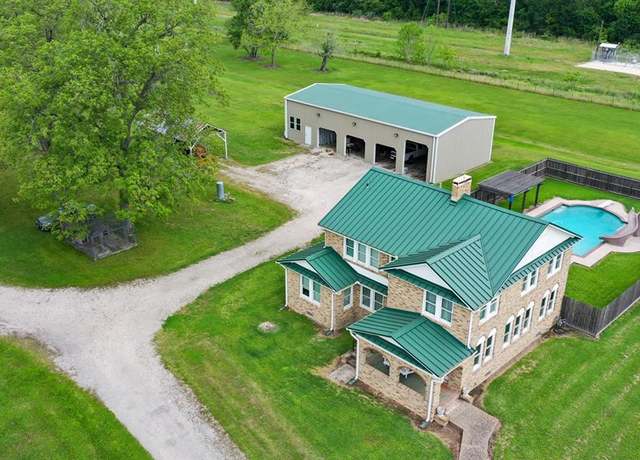 Property at 2222 N Main St, Highlands, TX 77562, 5 beds, 2.5 baths