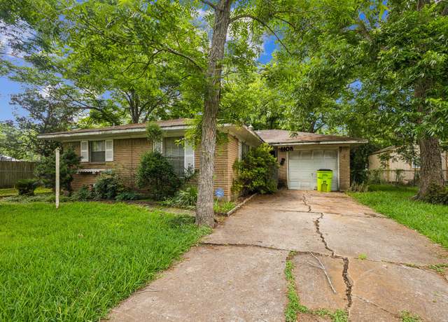Property at 1108 Avenue E, Rosenberg, TX 77471, 2 beds, 1.5 baths