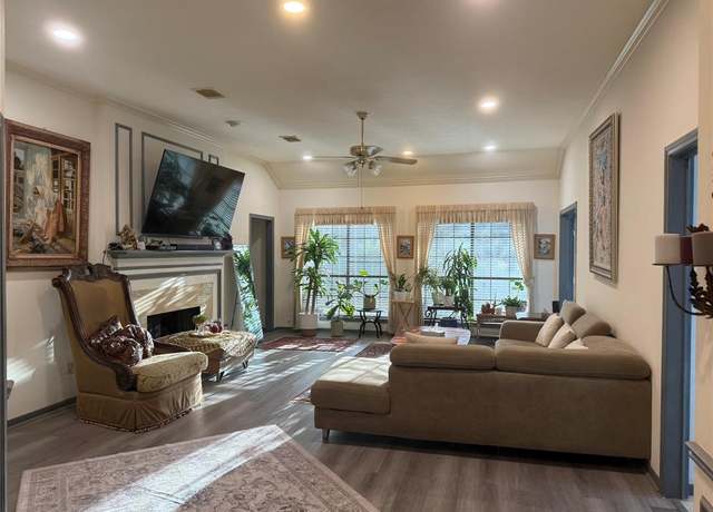 Property at 7615 Clover Canyon Cir, Houston, TX 77095, 3 beds, 2 baths