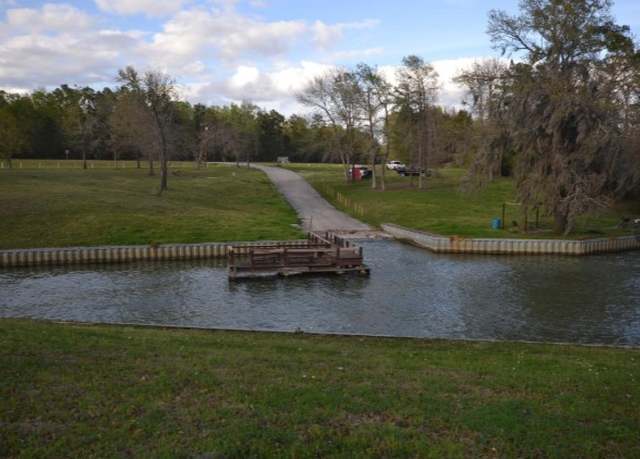 Property at 340 Windwood Dr, Livingston, TX 77351, 3 beds, 2 baths