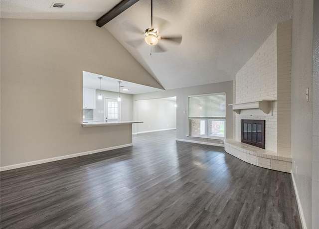 Property at 1701 N Park Way Dr, Deer Park, TX 77536, 4 beds, 2 baths