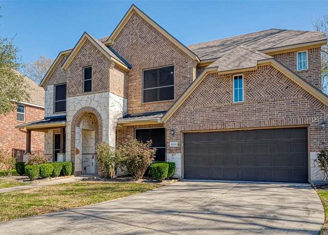Property at 22002 Flashing Ridge Dr, Spring, TX 77389, 5 beds, 4.5 baths