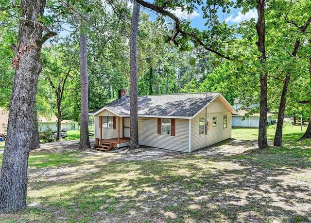 Property at 6 Hickory Holw, Huntsville, TX 77320, 2 beds, 1 bath