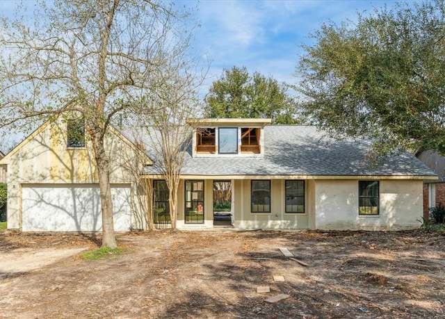 Property at 10410 Mayfield Rd, Houston, TX 77043, 4 beds, 3.5 baths