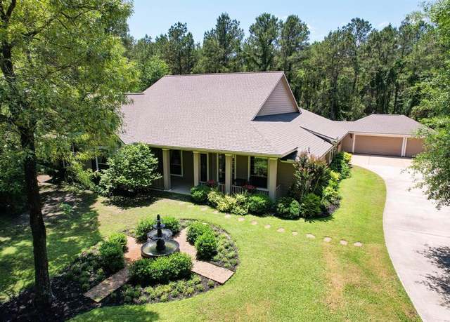 Property at 7514 Saddle Blanket Dr, Waller, TX 77484, 3 beds, 3.5 baths