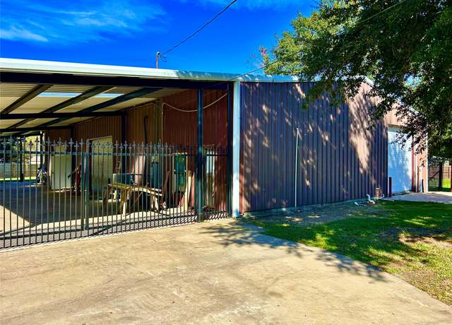 Property at 8766 Beauxart Garden Rd, Beaumont, TX 77705, 1 bed, 1 bath