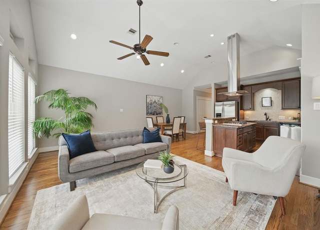Property at 1028 Dunbar St, Houston, TX 77009, 3 beds, 2 baths